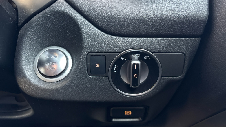 Mercedes-Benz GLA 250 4Matic AMG Line Premium Plus 5dr Auto Petrol Hatchback